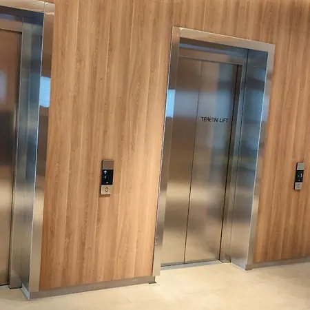 Planet Royal & Apartment *