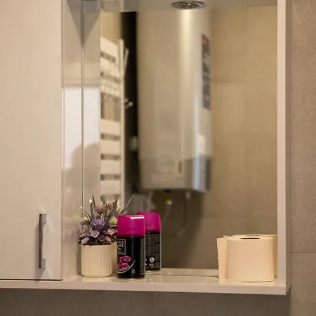 Planet Royal & Apartment